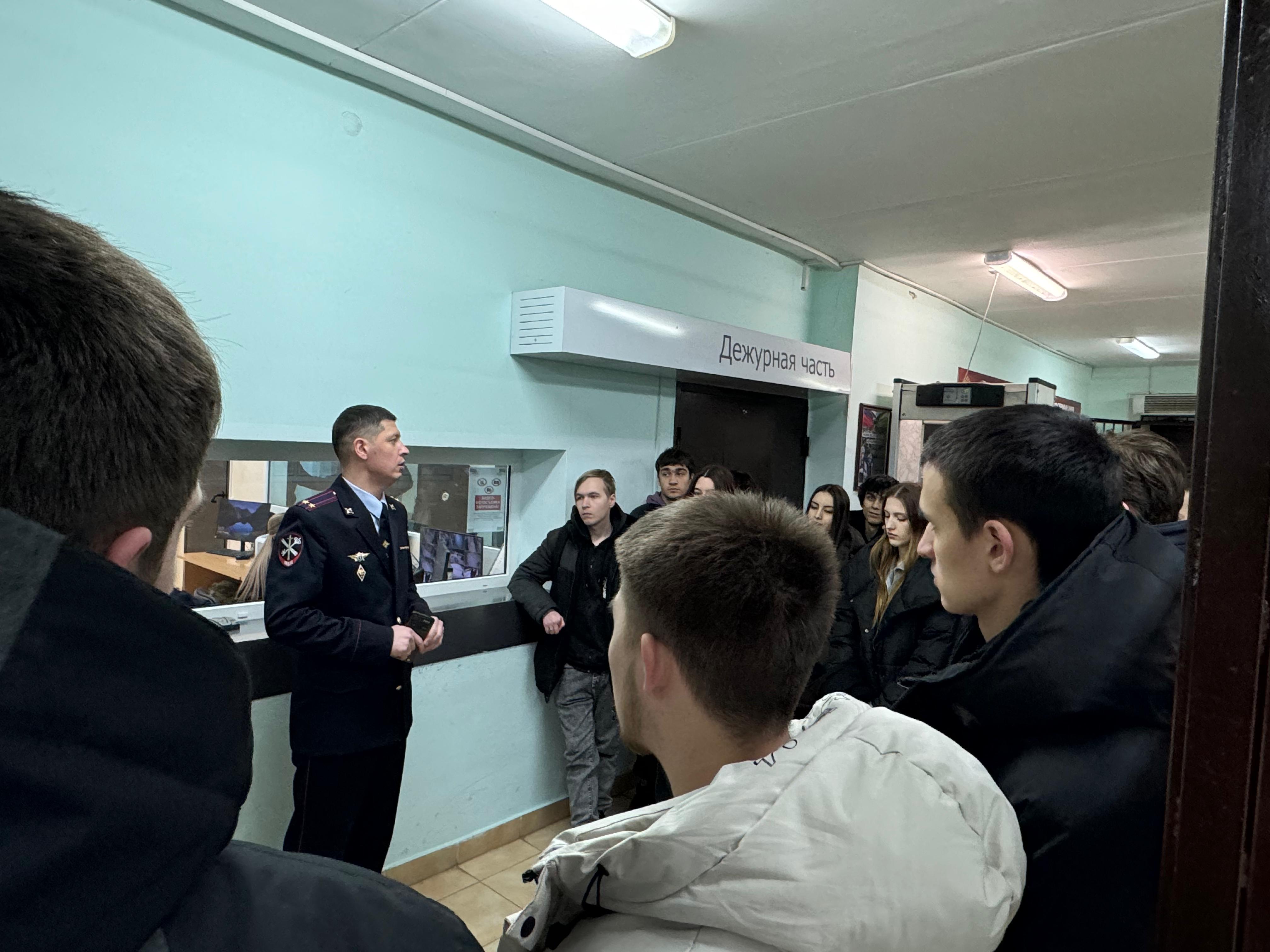 Октябрьские полицейские присоединились к Всероссийской акции «Студенческий десант"